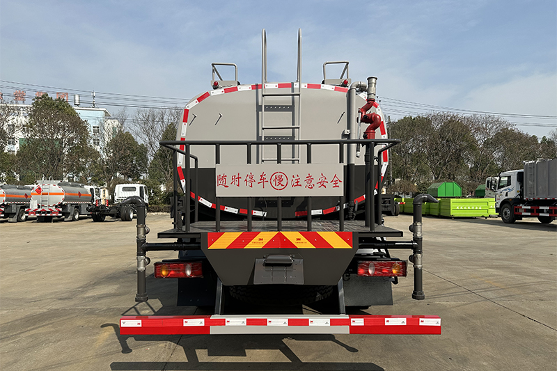 東風(fēng)新款D3灑水車（12.6方）